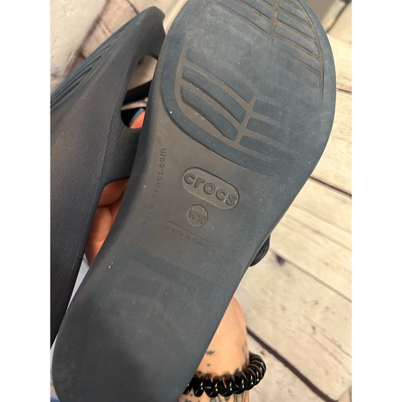 Crocs Patricia Women's Strappy Wedge Sandals - Picture 3 of 3